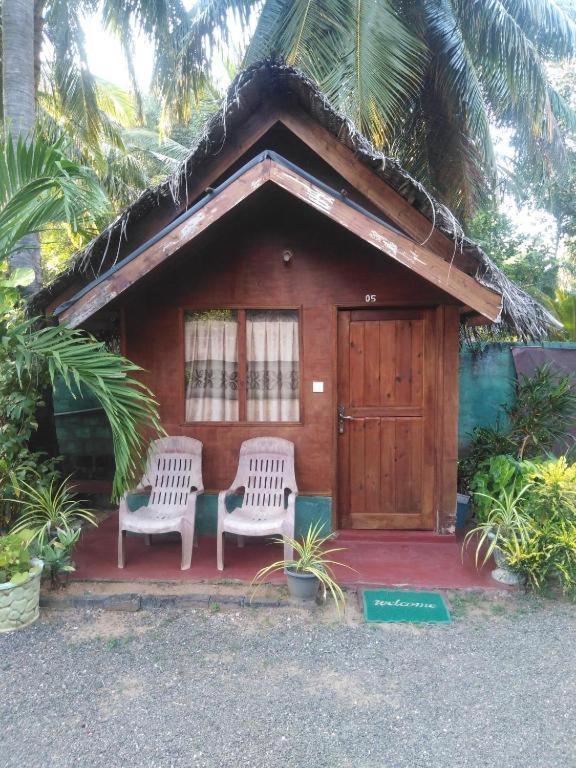 Blue Ocean Cabana Hotel Trincomalee Buitenkant foto