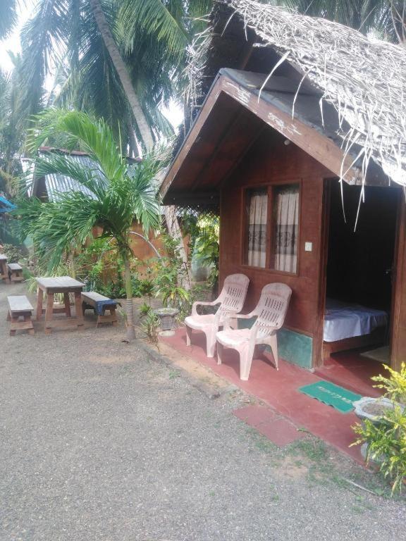 Blue Ocean Cabana Hotel Trincomalee Buitenkant foto